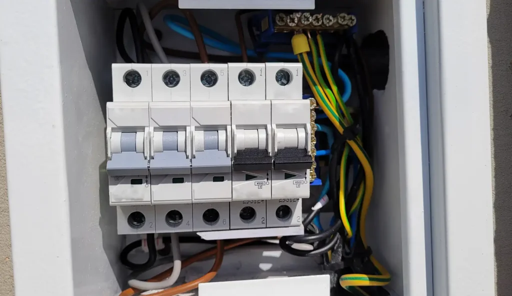 Circuit breakers in the distribution box