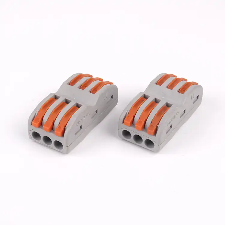 PCT push-in wire connectors for compact electrical wiring